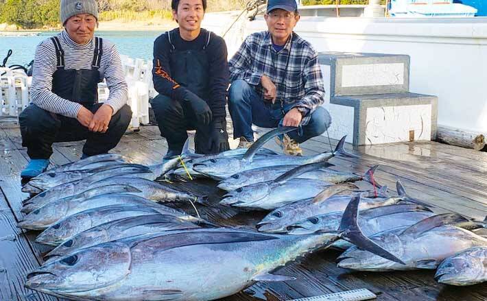 三重 愛知 沖のルアー最新釣果 トンボジギングでマグロ船中40匹 21年3月5日 エキサイトニュース