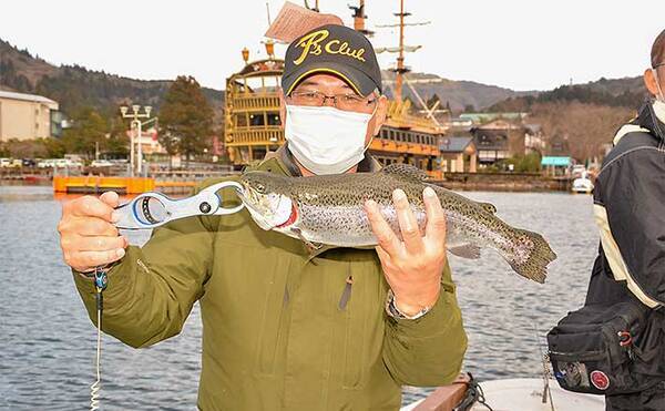 解禁直後のボートトラウトゲーム堪能 乗らないアタリに苦戦 芦ノ湖 21年3月28日 エキサイトニュース