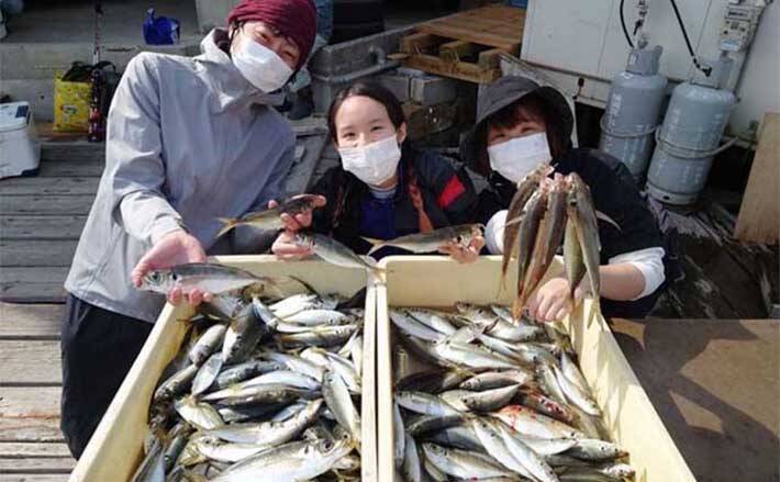 週末ナニ釣れた 沖釣り速報 東京湾ltアジでトップ130匹 関東 21年3月29日 エキサイトニュース