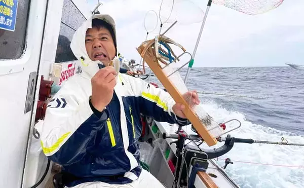 「深場釣りで良型『ブランドキンメ』6点掛け　「超激臭エサ」がアタリ？」の画像