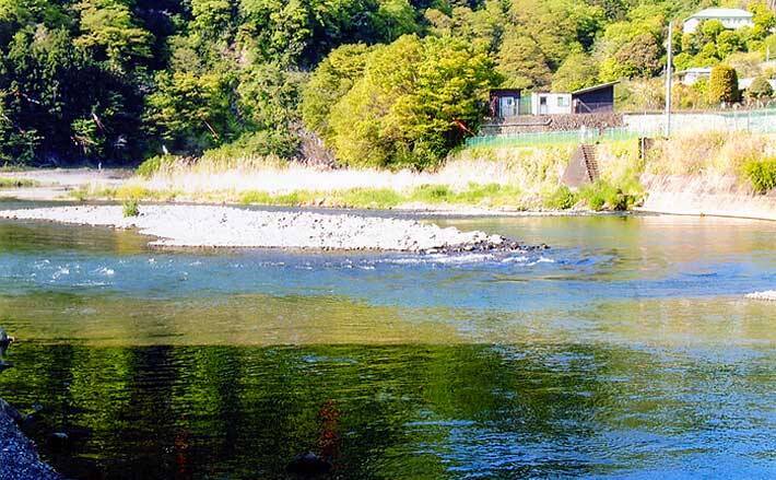 21山梨 アユトモ釣りオススメ河川 桂川 下流部では尺級の実績も 21年6月1日 エキサイトニュース 21山梨 アユトモ釣りオススメ河川 桂川 下流部では尺級の実績も 21年6月1日 エキサイトニュース