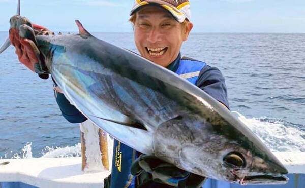 ルアーカツオ船で5kg頭に良型ホンガツオ キハダは痛恨のバラし 茨城 21年8月5日 エキサイトニュース