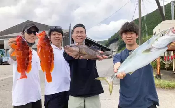 「【三重・愛知】沖のルアー最新釣果　ジギングでブリにSLJでシロアマダイ」の画像