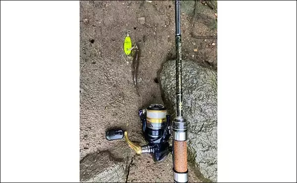 「ハゼ釣り初体験の子供と楽しむ『ハゼスプーン』釣り　型よく今後に期待」の画像