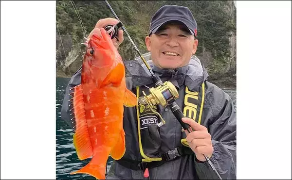 「ボートロックゲームでアカハタ20尾超　和製ルアー「インチク」効果絶大」の画像