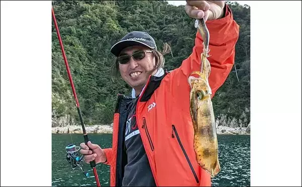 「レンタルボートで船中アオリイカ45匹　ゲストのカマス68匹も好土産に」の画像