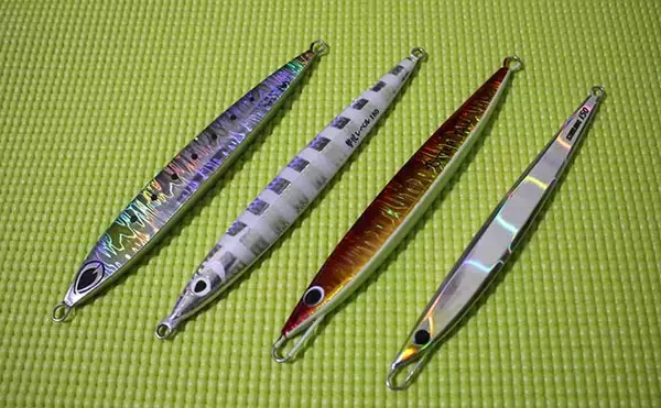 「今さら聞けない青物ジギングのキホン　ジグの形状別の特徴と使い分け術」の画像