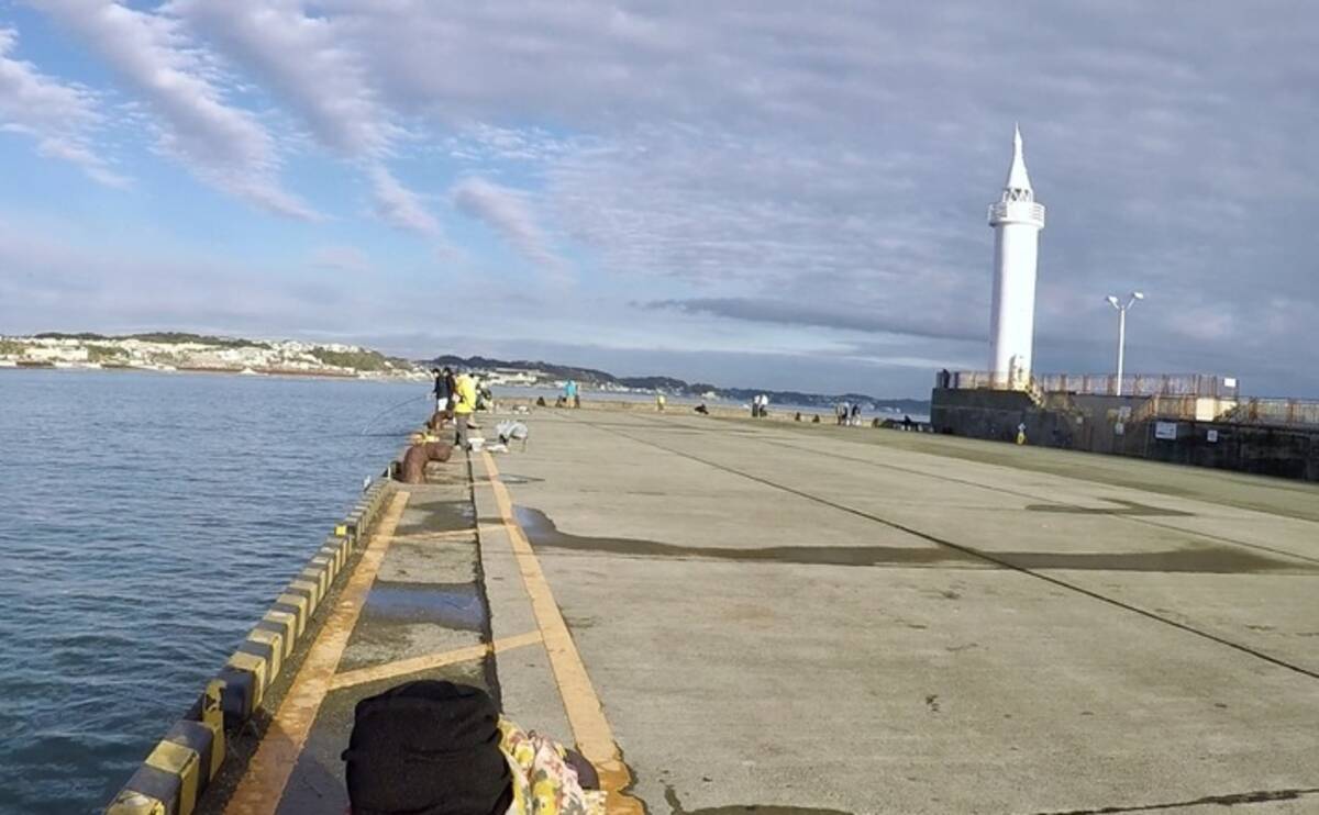 江ノ島湘南大堤防が一部立ち入り禁止に 先端部で見つかった亀裂が原因 21年10月28日 エキサイトニュース