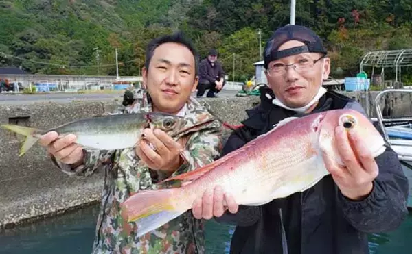 「【愛知・三重】沖のルアー最新釣果　ティップランで良型アオリイカ顔出し」の画像