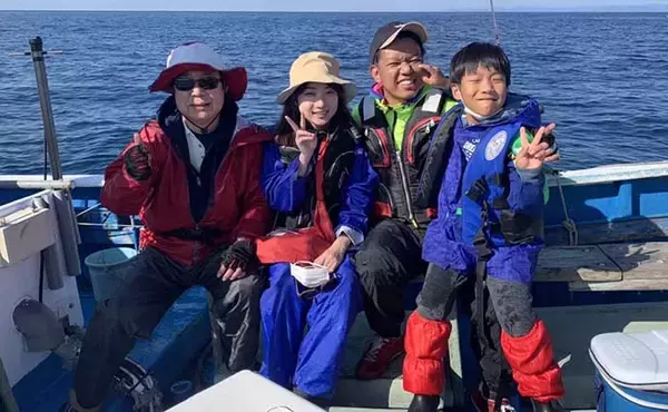 「親族三世代で楽しむコマセ五目釣り　お魚パーティ食材を見事に確保」の画像