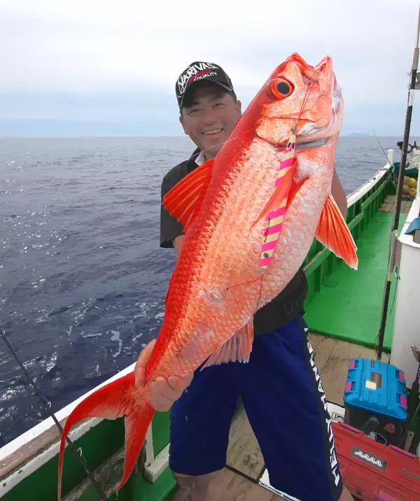 「東洋のガラパゴス『小笠原諸島』で遠征フィッシング　規格外の魚を狙う！」の画像