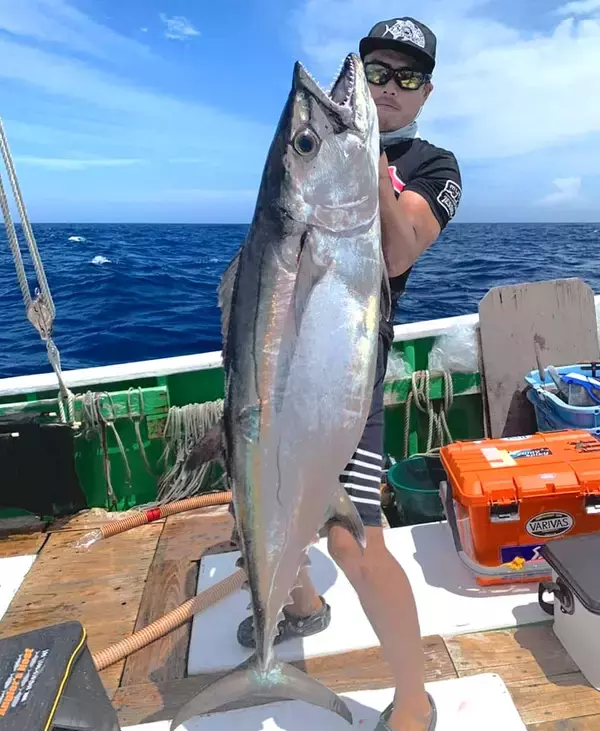 「東洋のガラパゴス『小笠原諸島』で遠征フィッシング　規格外の魚を狙う！」の画像