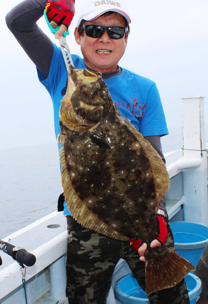 活きイワシ泳がせのヒラメ釣りで70cm頭に12尾 宮城県 大海丸 19年9月17日 エキサイトニュース