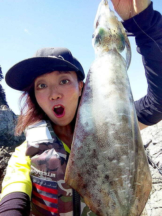 解禁直後の家島諸島で秋エギング 600gアオリイカ登場 兵庫県 19年9月27日 エキサイトニュース