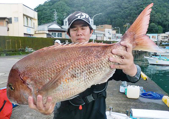 三重県 イカダ カセ釣果速報 80 マダイにクロダイ アオリイカも 19年9月25日 エキサイトニュース 三重県 イカダ カセ釣果速報 80 マダイにクロダイ アオリイカも 19年9月25日 エキサイトニュース