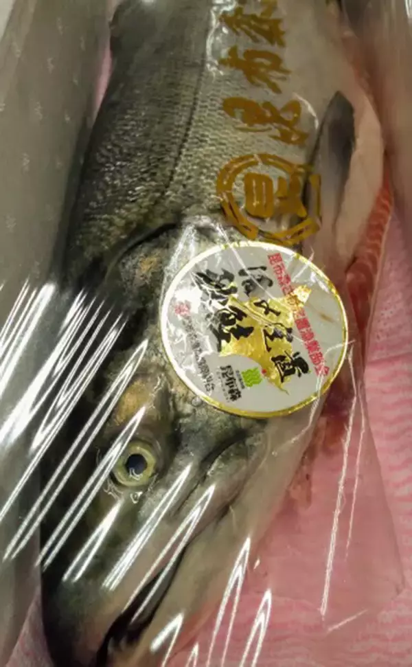 「プロが教える「おいしい旬魚」の見分け方：秋サケ　商品形態ごとに解説」の画像