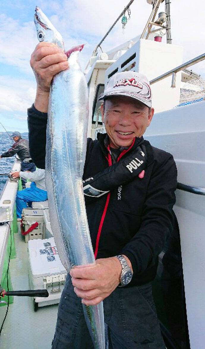 大分県 沖釣り最新釣果 指7本級ドラゴンタチウオに50 超えアジ 19年10月13日 エキサイトニュース