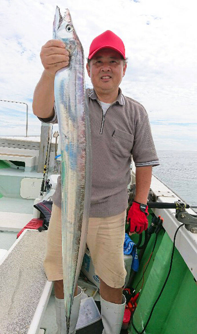 大分県 沖釣り最新釣果 指幅6 5本級タチウオに33cmカワハギ 19年10月21日 エキサイトニュース