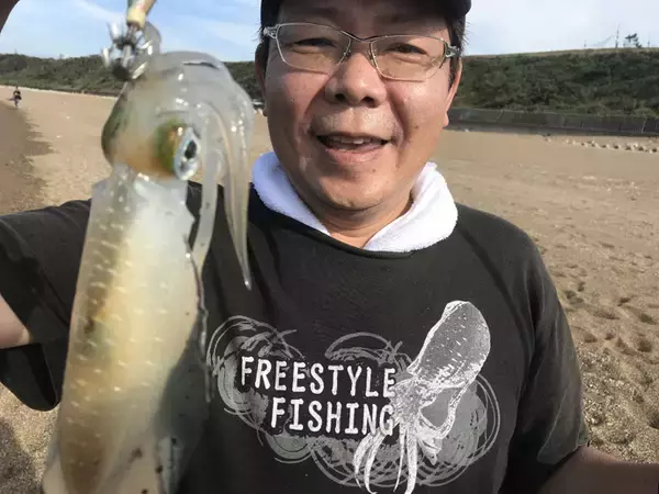 「サーフエギングでアオリイカ11匹　3種のフォールで攻略【波松海岸】」の画像