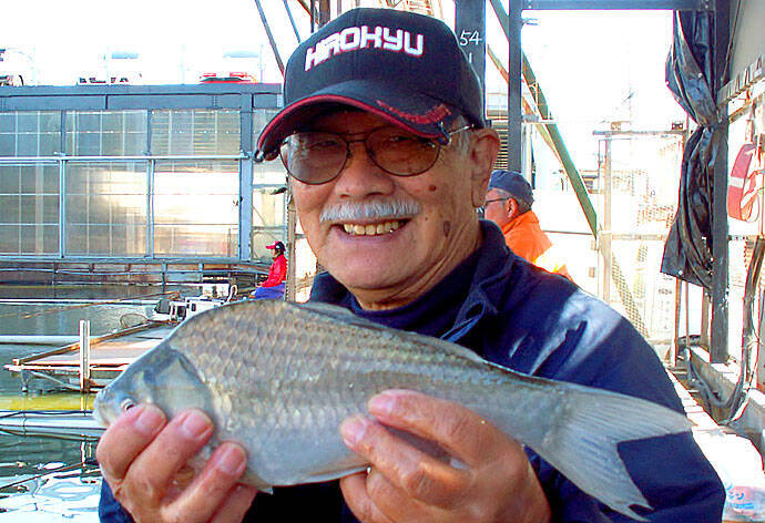 管理釣り場でヘラブナ満喫　エサの工夫を楽しむ【へら釣り西池】