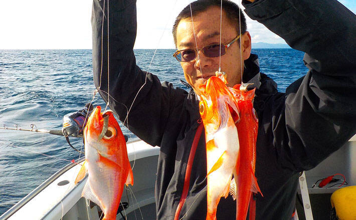 相模湾の 中深場釣り で高級魚キンメダイの8点掛け披露 太郎丸 19年12月7日 エキサイトニュース