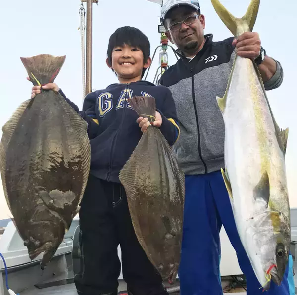 「【長崎・佐賀】船釣り最新釣果　ジギングで10kg超え含みヒラマサ乱舞」の画像