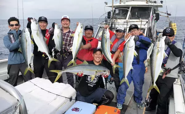 「【長崎・佐賀】船釣り最新釣果　ジギングで10kg超え含みヒラマサ乱舞」の画像