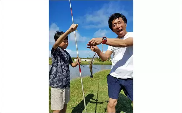 「ハワイでちょい投げ＆エビ釣り満喫　ファミリーフィッシングにも最適」の画像