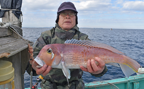 マダイ・アマダイめでたいリレー船　40cm超アマダイ連発【柾木丸】