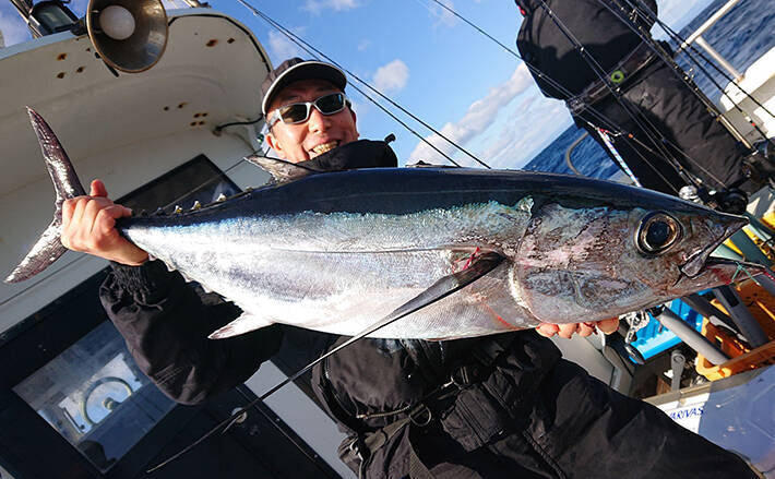 修行の釣り トンボジギング 本命ビンナガマグロ船中乱舞 志摩沖 年1月16日 エキサイトニュース