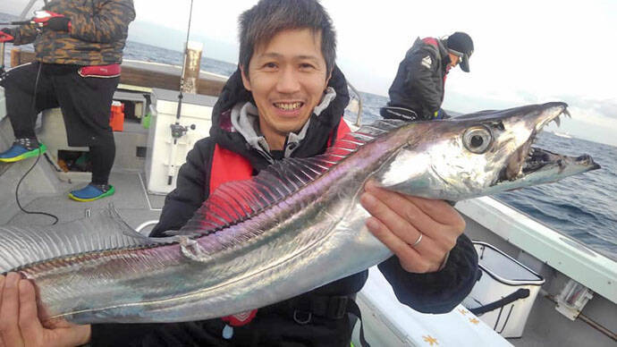 大分 熊本 沖釣り最新釣果 タチウオ終盤で指幅8本 神龍 降臨 年2月6日 エキサイトニュース