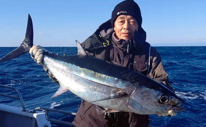 人気急上昇中『トンジギ』で13.6kgビンナガ　マグロ強引と真剣勝負