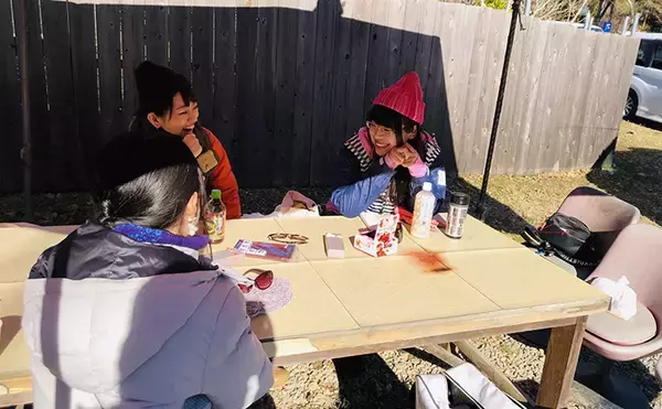 「管理釣り場で初のフライフィッシング　レンタルタックルで手軽に挑戦」の画像