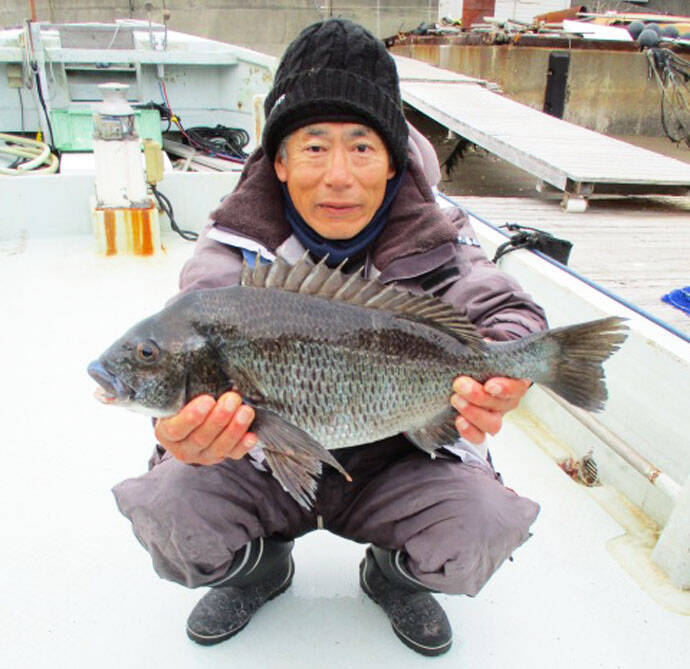 三重 海上釣り堀 カカリ釣り最新釣果 エギングで700g級アオリイカ 年3月2日 エキサイトニュース