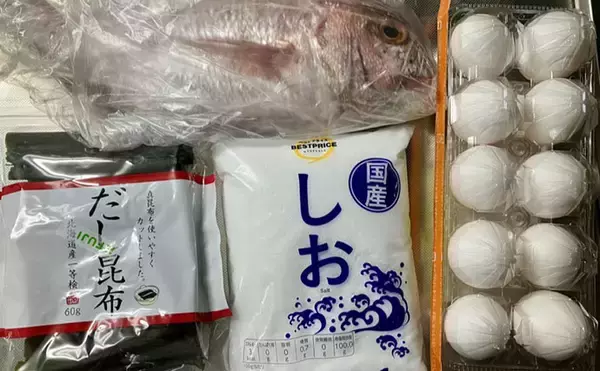 「「タイの塩釜焼き」は家でも簡単に作れる？　ハレの日にぴったりのお祝い料理」の画像