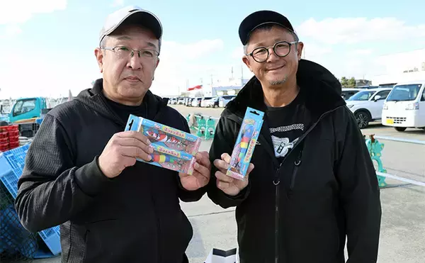 「小川直也さん参加の『タコ釣り大会』に密着　4.9kg巨大マダコが登場！」の画像