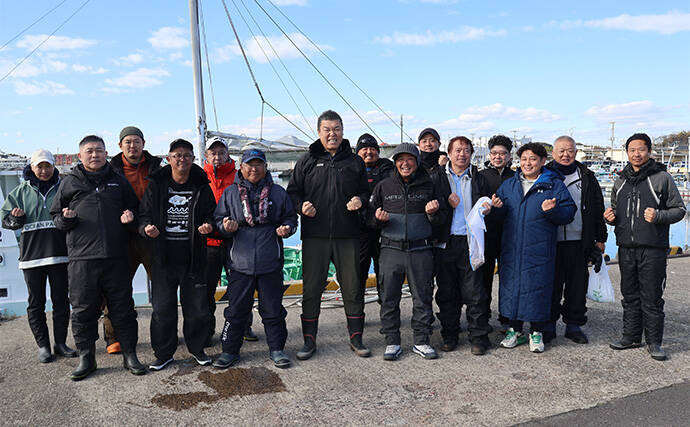 小川直也さん参加の『タコ釣り大会』に密着　4.9kg巨大マダコが登場！