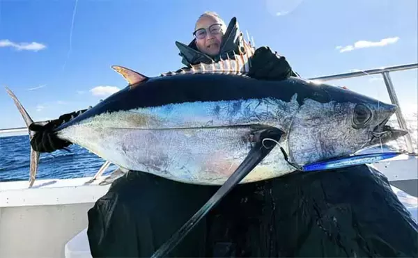 【沖のルアー釣果速報】22.9kgタネトン手中！トンジギで大型連発の好況続く（三重）