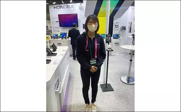 「HONDEX（ホンデックス）の魚探はシンプルで操作性抜群　ボートショーで担当者直撃」の画像