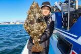 「親子で挑む日立沖の船ヒラメ釣り【茨城・釣友丸】船中5.5kgの特大サイズが顔見せ！」の画像5