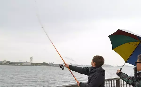 「哀川翔さんが1投目から本命ハゼを手中！ 300人が参加した『三河湾釣り大会』が開催」の画像
