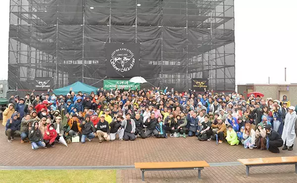 「哀川翔さんが1投目から本命ハゼを手中！ 300人が参加した『三河湾釣り大会』が開催」の画像