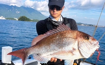 島原沖タイラバゲームで良型交じりに本命マダイが好反応中！【沖釣り釣果速報5選・大分／熊本】
