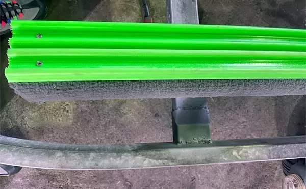 「ボート運搬用トレーラーの重要メンテナンス箇所を解説　海釣り時は特に注意が必要」の画像