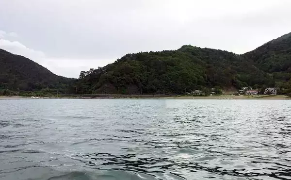 「「解禁直後のヒメマスを狙う！」西湖でのボート釣りで24cm頭に本命10尾【山梨】」の画像