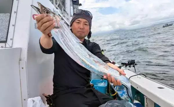 「【沖釣り釣果速報】秋の伊良湖沖カワハギ釣り盛況！良型交じりで釣る人28匹（愛知）」の画像