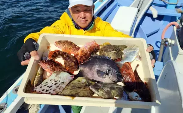 「【沖釣り釣果速報】秋の伊良湖沖カワハギ釣り盛況！良型交じりで釣る人28匹（愛知）」の画像