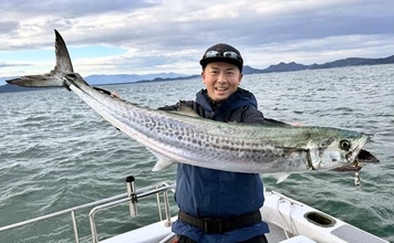 博多湾のブレードジギングで90cm超4kgサワラ手中！【福岡】タングステンジグが炸裂