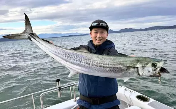博多湾のブレードジギングで90cm超4kgサワラ手中！【福岡】タングステンジグが炸裂