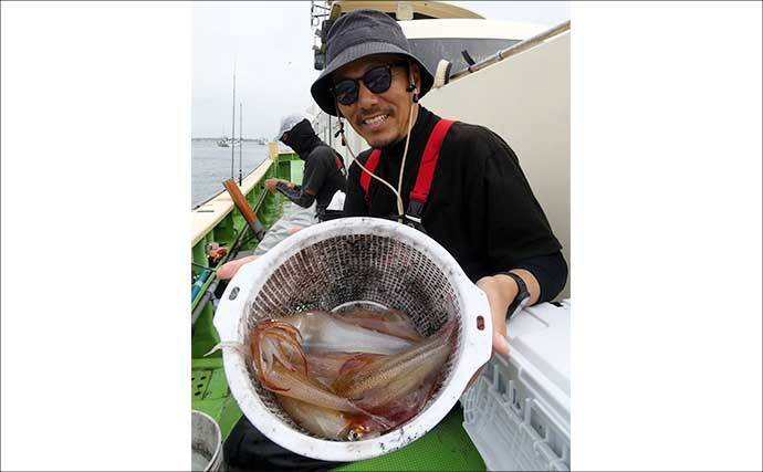 相模湾マルイカ釣りで本命トップ17尾【まごうの丸・神奈川】ムギ・ヤリイカ交じる